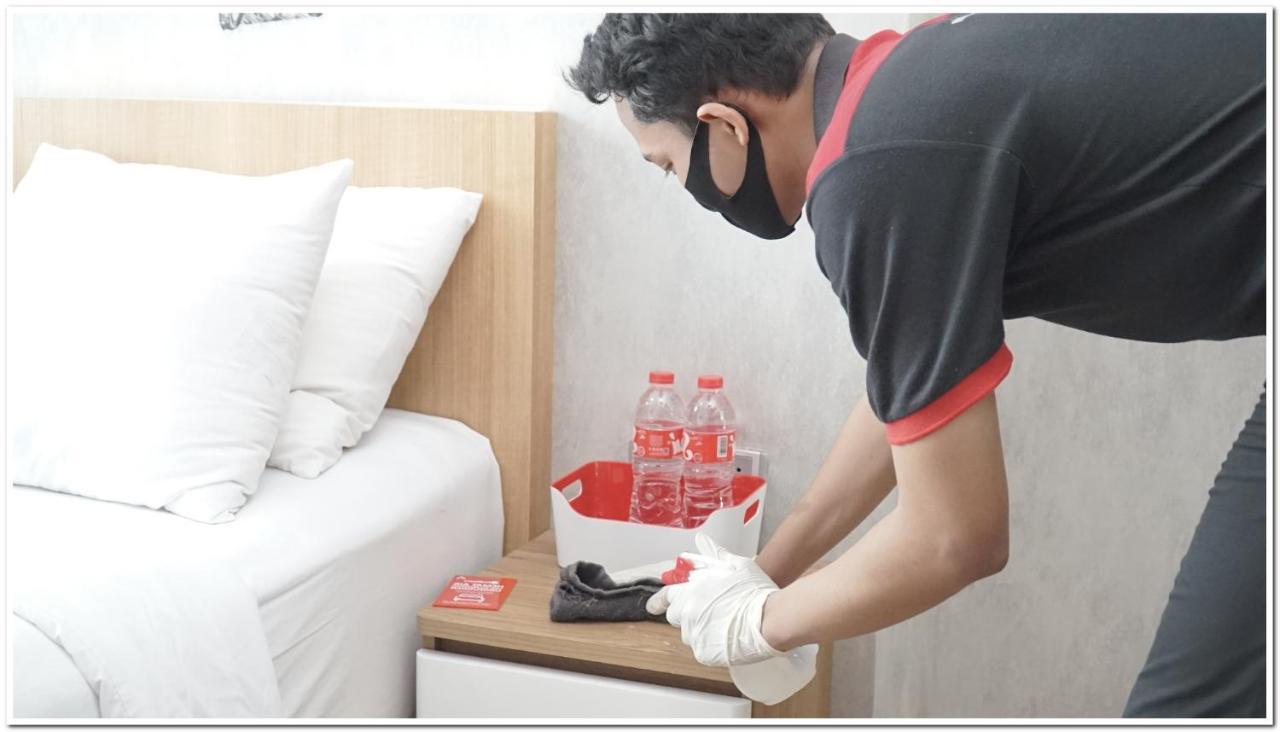 Reddoorz Plus Near Rs Rk Charitas 2 Palembang Luaran gambar