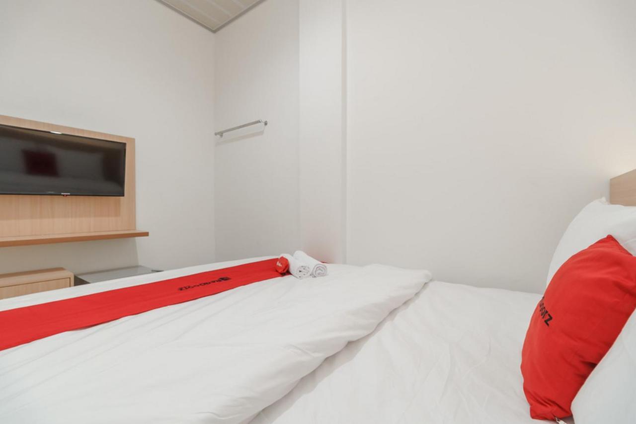 Reddoorz Plus Near Rs Rk Charitas 2 Palembang Luaran gambar