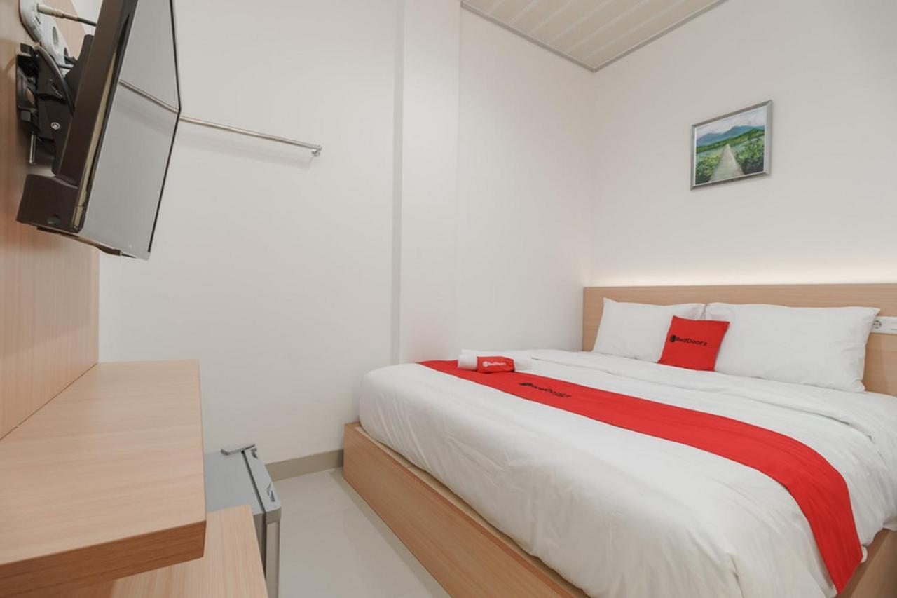 Reddoorz Plus Near Rs Rk Charitas 2 Palembang Luaran gambar